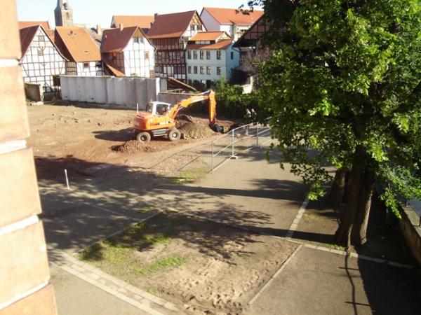 Ausgrabungsarbeiten des Denkmalschutzes nach Abriss der alten Sporthalle